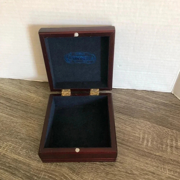 Disney Cinderella Jewelry  Box - Picture 5 of 9